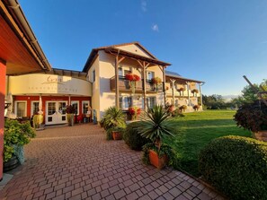 Hotel-Restaurant Teuschler-Mogg