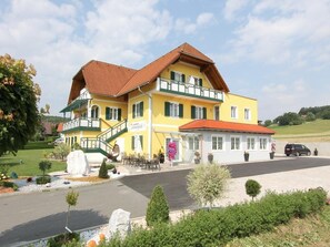 Hotel-Garni Thermenglück