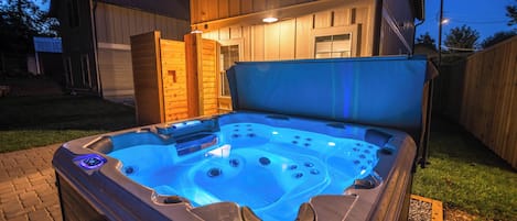 This brand new hot tub is sure to delight, providing a therapeutic escape.