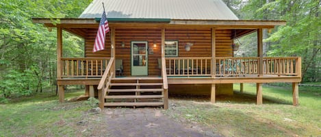 Blairsville Vacation Rental | 2BR | 2BA | Stairs Required | 1,000 Sq Ft