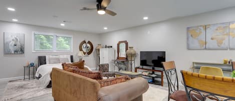 Fayetteville Vacation Rental | Studio | 1BA | 3 Steps to Access | 700 Sq Ft