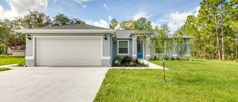 Brooksville Vacation Rental | 3BR | 2BA | 2,136 Sq Ft | Step-Free Access