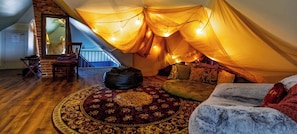 You'll love spending time in this warm and romantic chill-space
