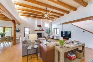 Living Room | 1st Floor | Smart TV | Fireplace | Ceiling Fans | A/C Unit