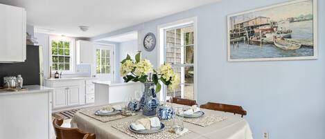 Dining Area: Gather for Delicious Meals and Conversation.