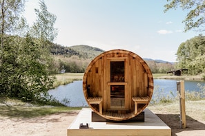 Barrel Sauna