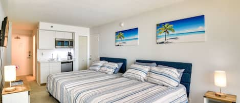 Daytona Beach Vacation Rental | Studio | 1BA | 400 Sq Ft | Step-Free Entry