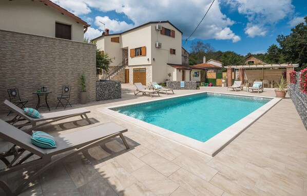 pool