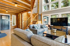 Great Room | Lake Views | Smart TV