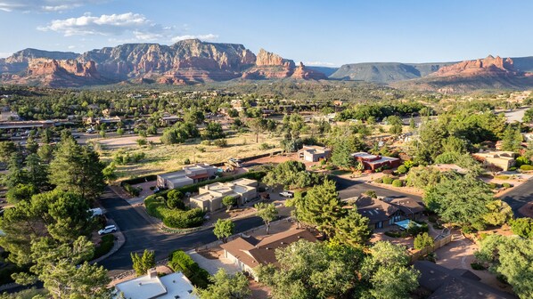 The house has amazing views of the red rocks of Sedona!