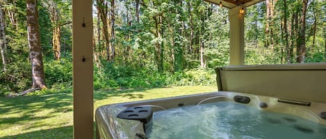 Private, comfortable, clean spa with forest view