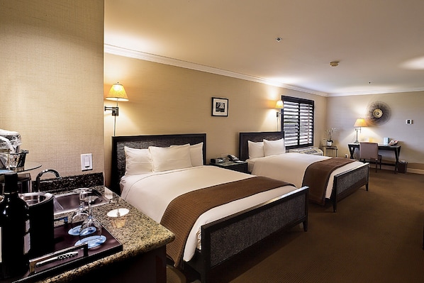 Unit with 2 Queen size beds