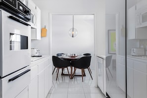Swanky dining table for 4
