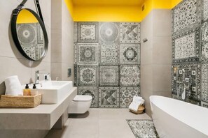 Bathroom with bathtub