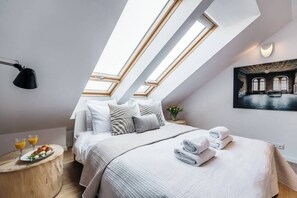 First bedroom with king size bed
