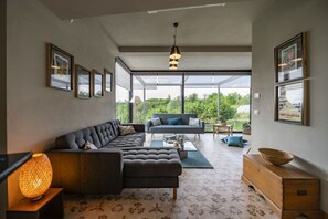 Autumn, Living Room, Spring, Summer