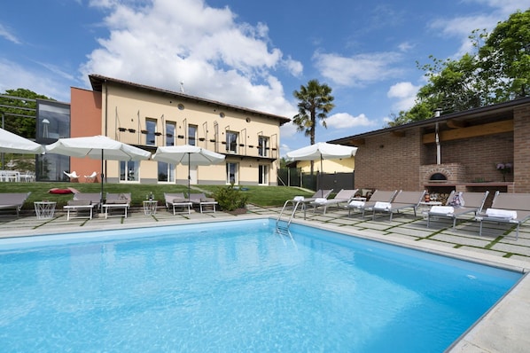 Autumn, Building Exterior, Pool, Spring, Summer