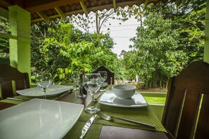 Outdoor dining
