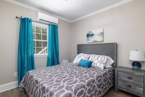 Both bedrooms offers queens rise beds with super comfortable foam mattresses and hypoallergenic memory foam pillows!