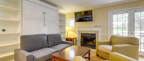 Norwich Vacation Rental | Studio | 1BA | 576 Sq Ft | 1 Step to Enter