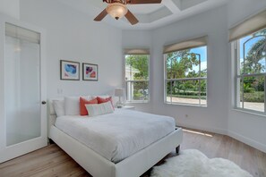 Palm Paradise bedroom 1 with queen bed