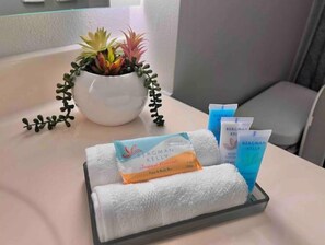 Bathroom amenities