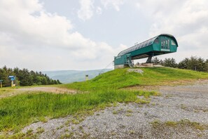 Resort Amenities | Walk to Chair Lift | Mountain VIews