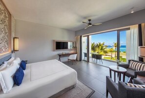 Comfortable Unit with 1 King size bed.