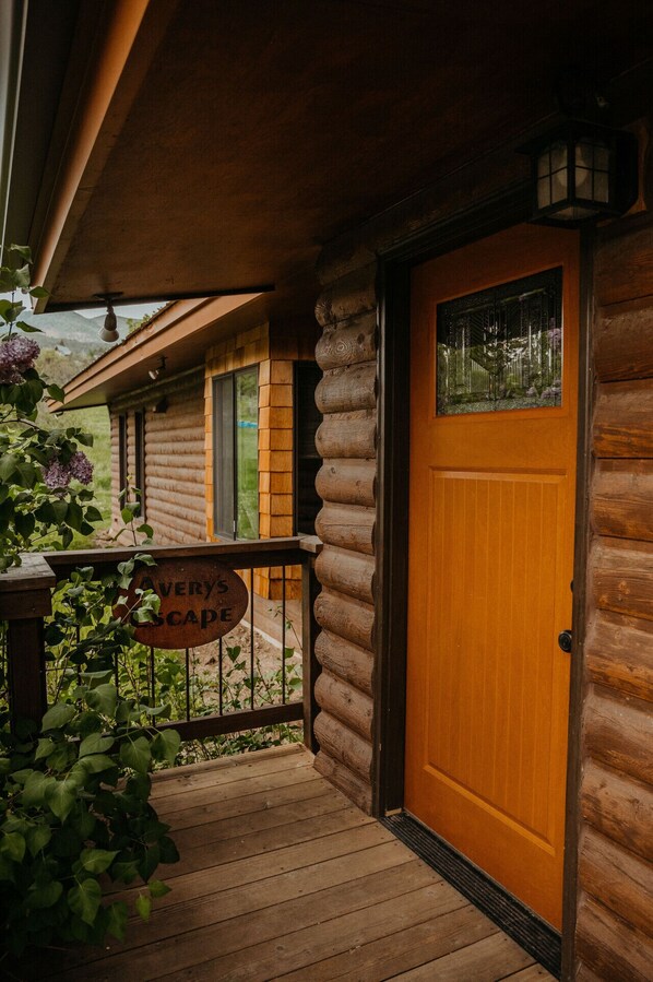 Private entrance to Avery's Escape