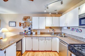 Kitchen | Coffee Maker | Toaster Blender | Dishware & Flatware | Cooking Basics