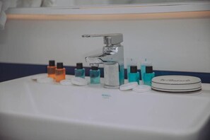 Équipements de salle de bain
