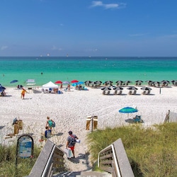 Blue-Mountain-Beach