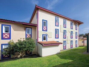 Discover Aquitaine's charm from our 1-bedroom retreat.