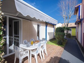 Relax and unwind on your private terrace – the perfect spot for a morning coffee or an evening aperitif.