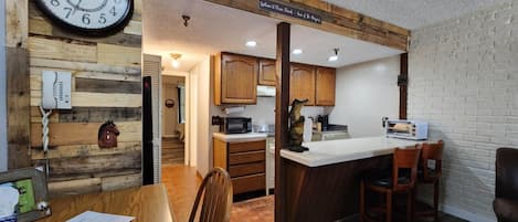 Rustic Country Living at River Ranch Sleeps 6! 102 (1994)