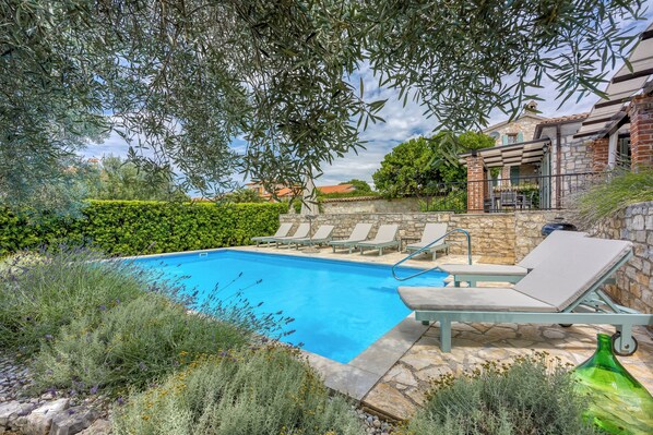 Private Pool