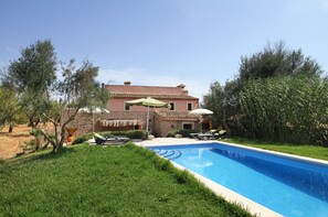 Holiday Home Swimming Pool