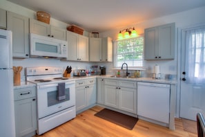 With plenty of counter space and all the necessary appliances and cookware, you have everything you need to create delicious meals during your stay.