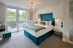 Scarborough View Luxury Apartment,  Scarborough - Host & Stay