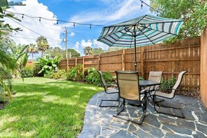 So you can dine al fresco while the kids play in the yard