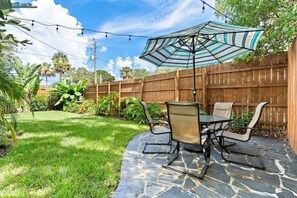 So you can dine al fresco while the kids play in the yard