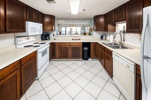 Large Kitchen with plenty of space to cook a meal