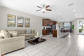 1540CareyPalmCircle(2)