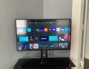 50" Smart TV