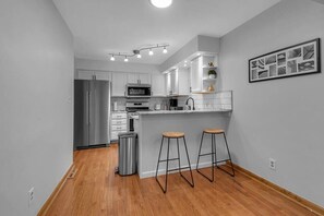 Breakfast Bar