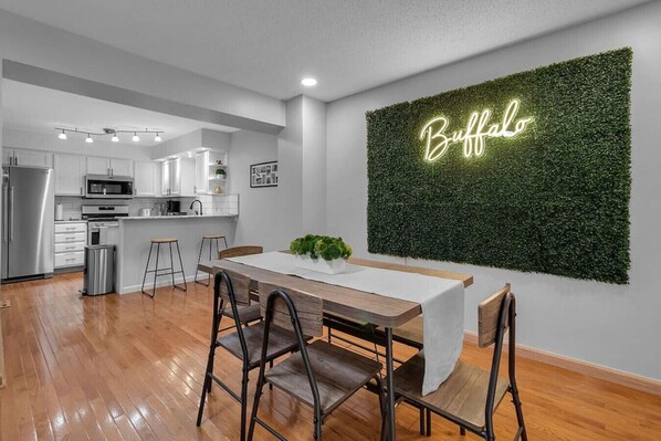 Dining and Breakfast Bar