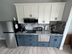 Kitchenette (1)