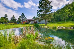 On-Site Pond | Pet Friendly w/ Fee | Close to Hiking
