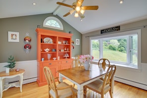 Dining Room | Dishware & Flatware Provided