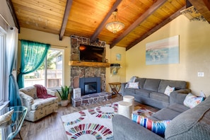 Living Room | Main Level | Gas Fireplace | Free WiFi